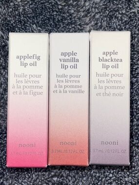 Korea nooni lip oil trio   Retails for: $45